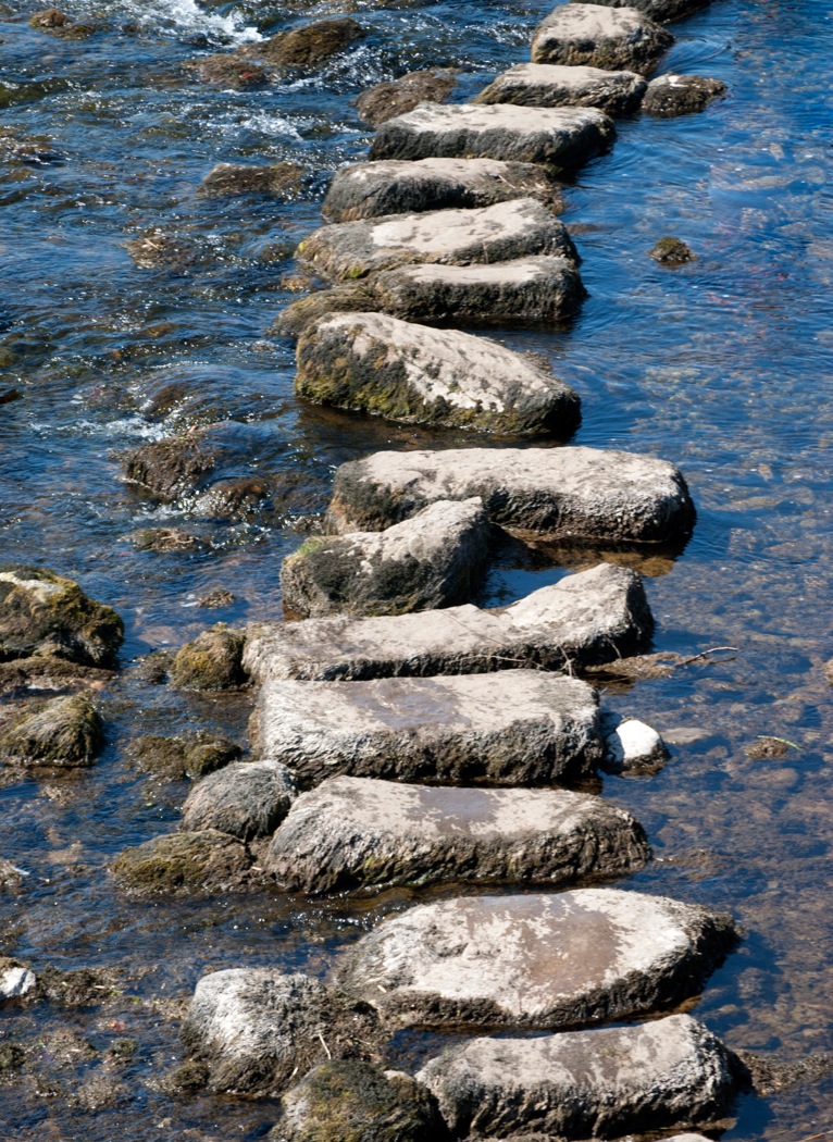 photodune-4977314-stepping-stones-l